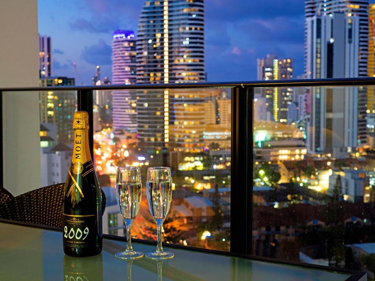 Modern 2 Bedroom Apartment In Sierra Grand - Coasthm Gold Coast Extérieur photo